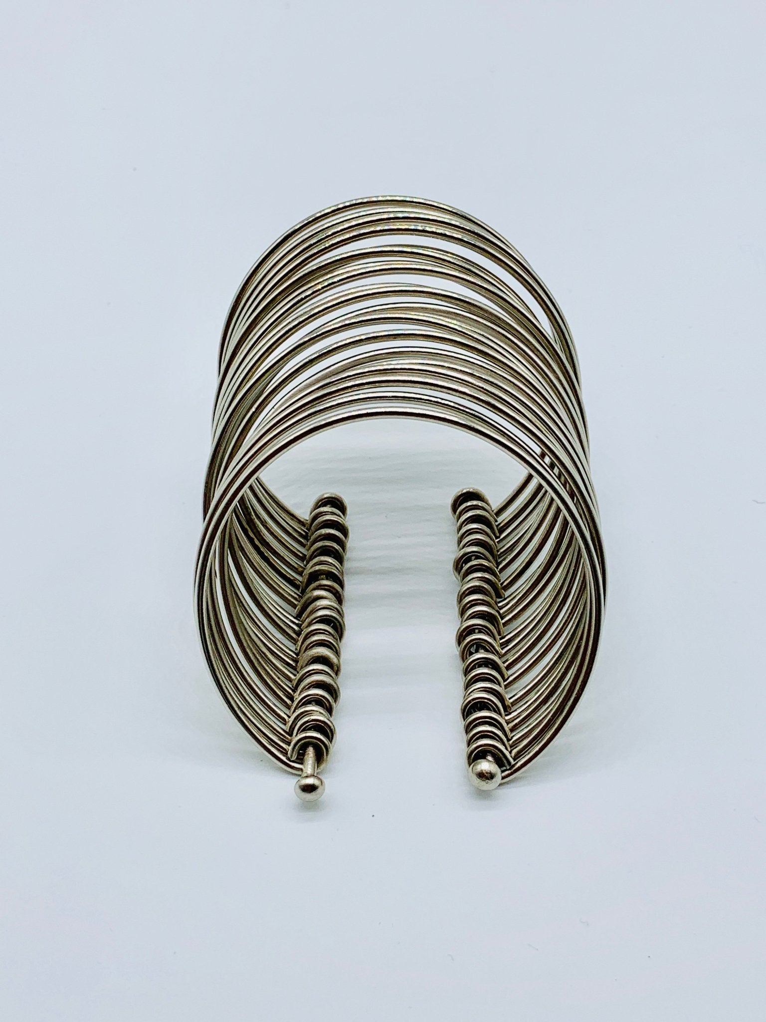 ANNAELLE Cuff - Maison Numéro 12