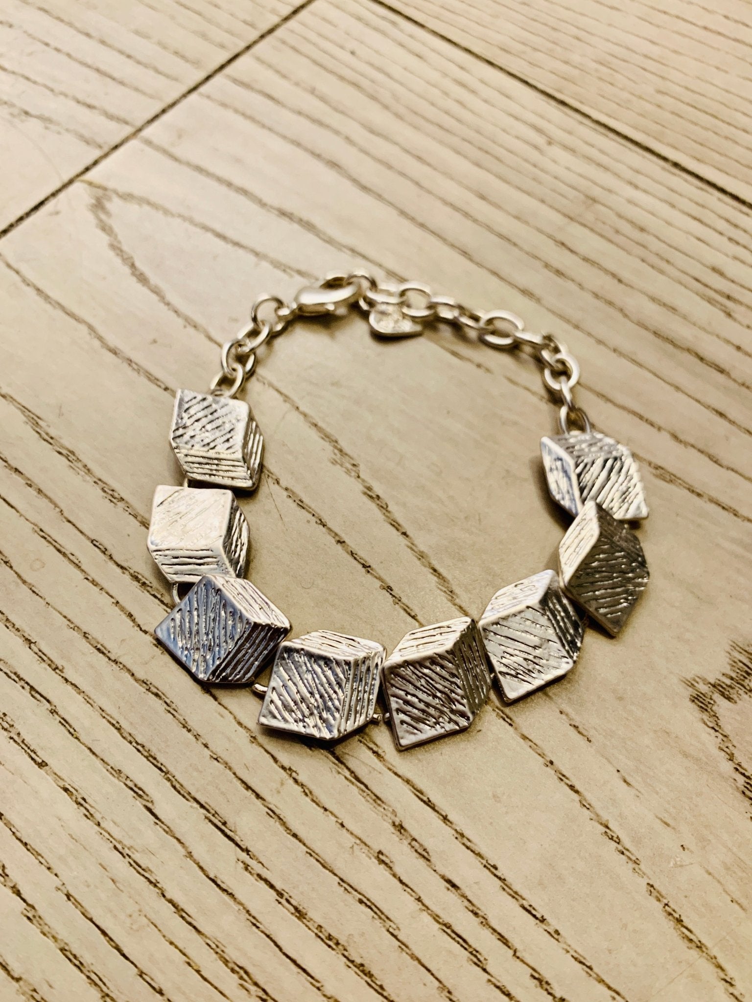 CUBE (Small) Bracelet - Maison Numéro 12