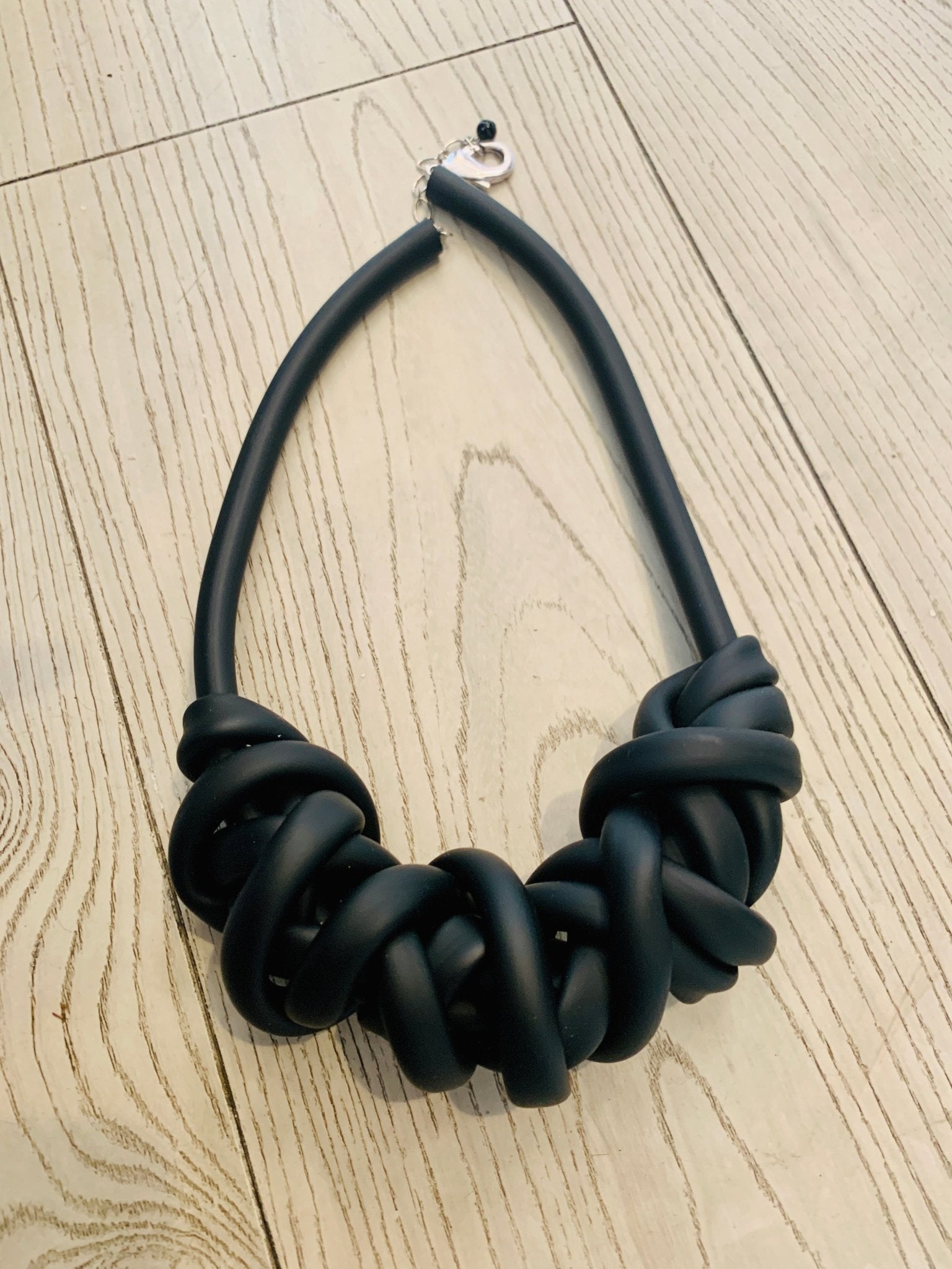 WRAP Necklace - Maison Numéro 12