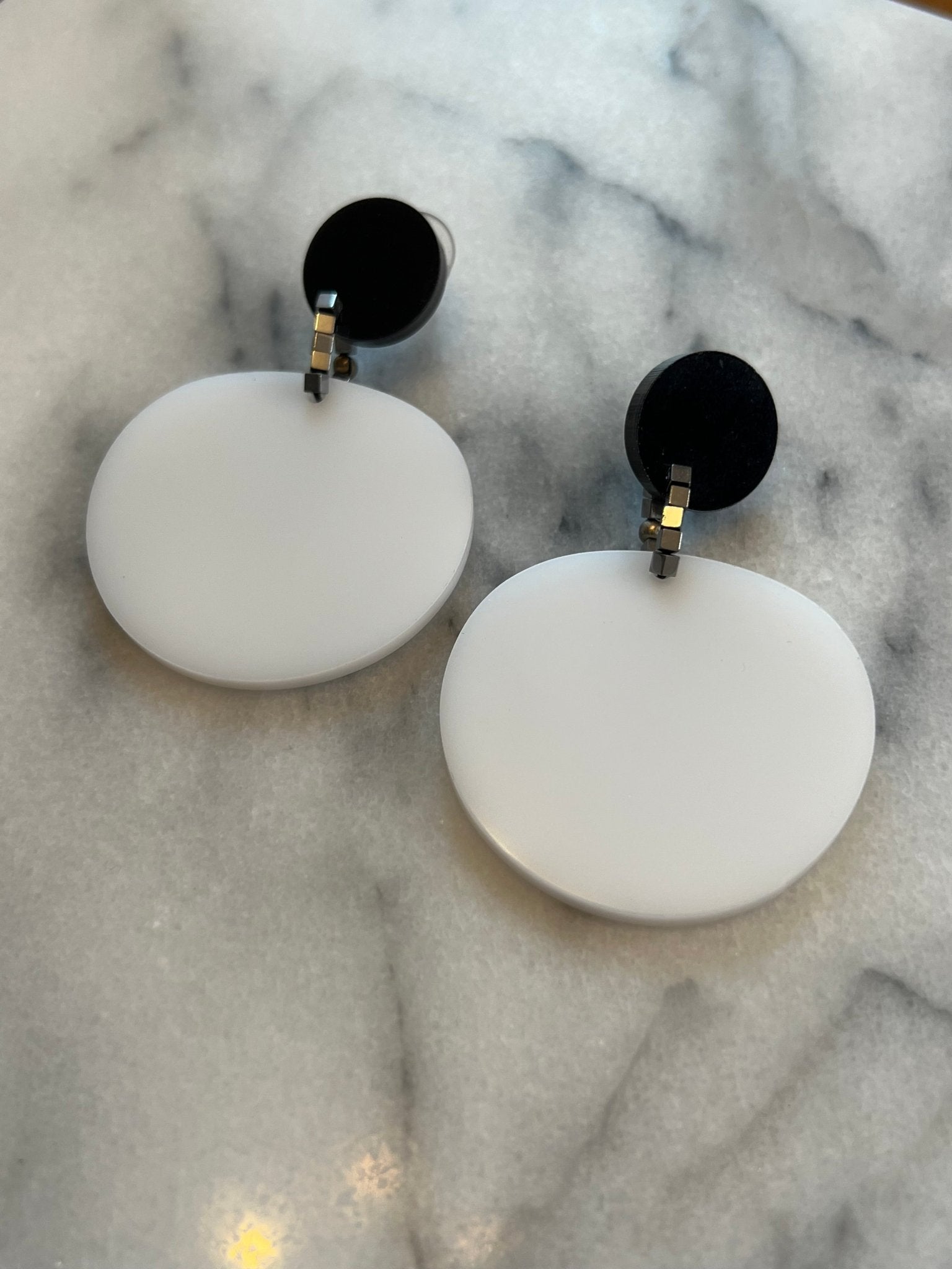 ECLIPSE Earrings - Maison Numéro 12